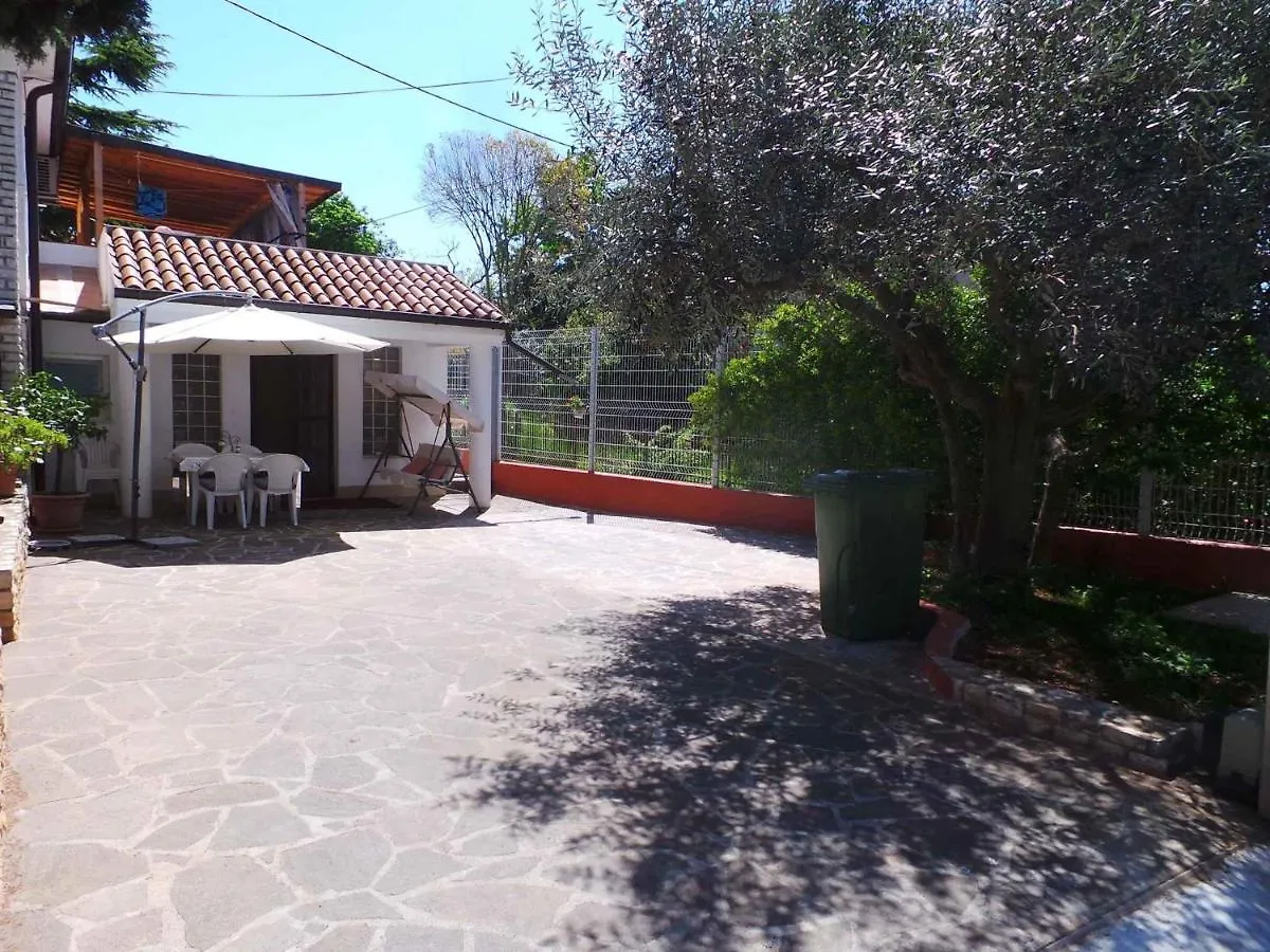 One-Bedroom Holiday Home In Umag/Istrien 12158  乌马格