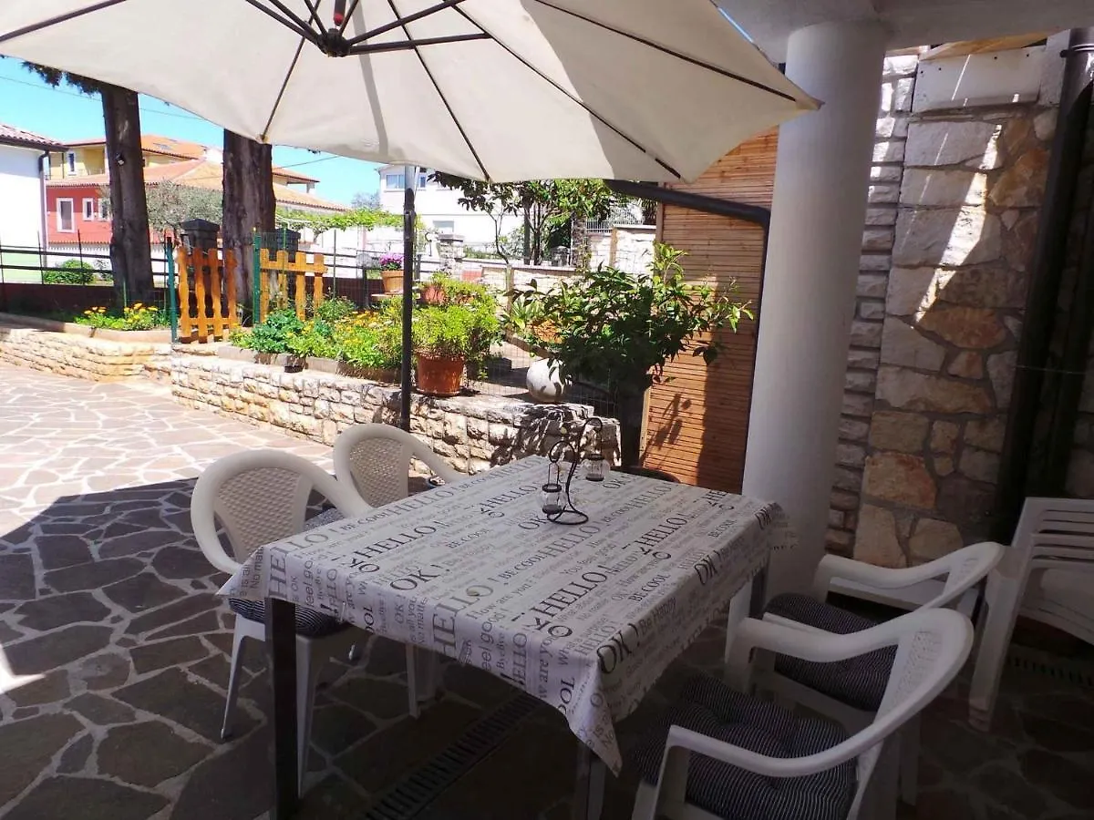 One-Bedroom Holiday Home In Umag/Istrien 12158